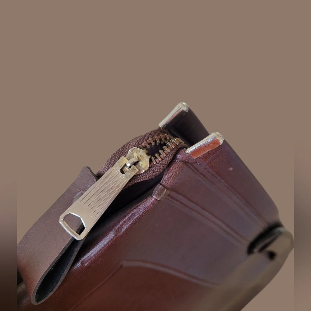 Vintage Leather Attaché Briefcase. American Portfolio Co. New York. USA made.
